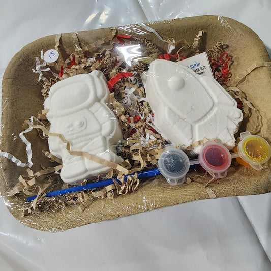 Paint Your Own Bath Bomb Kit - Astronaut